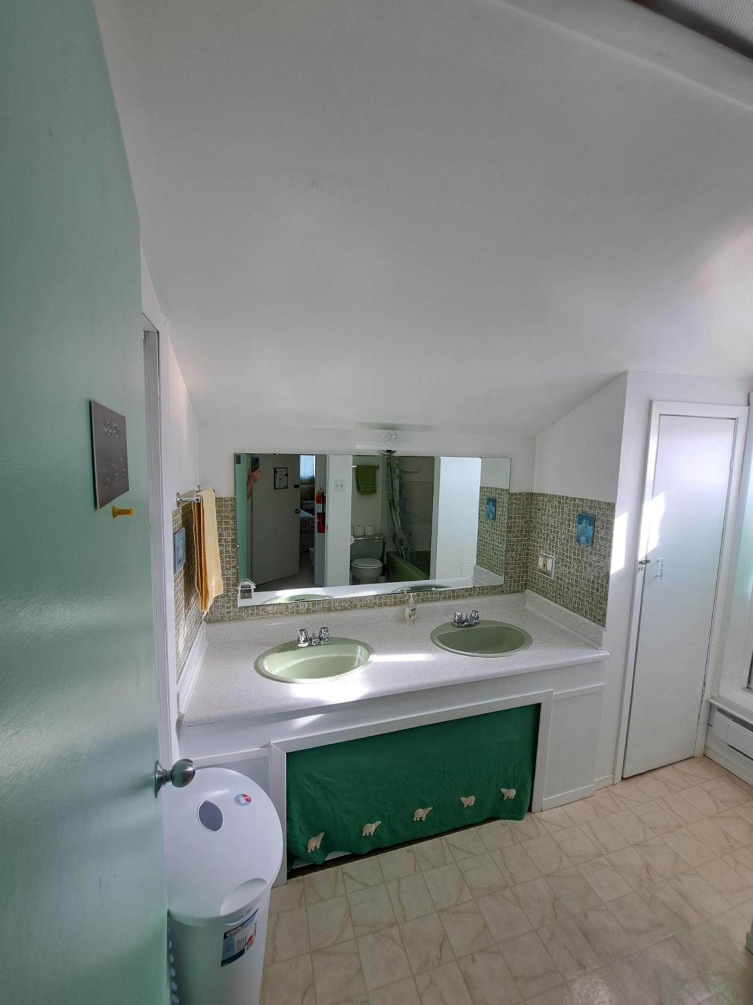 Polar Bear Bed And Breakfast Churchill Ngoại thất bức ảnh