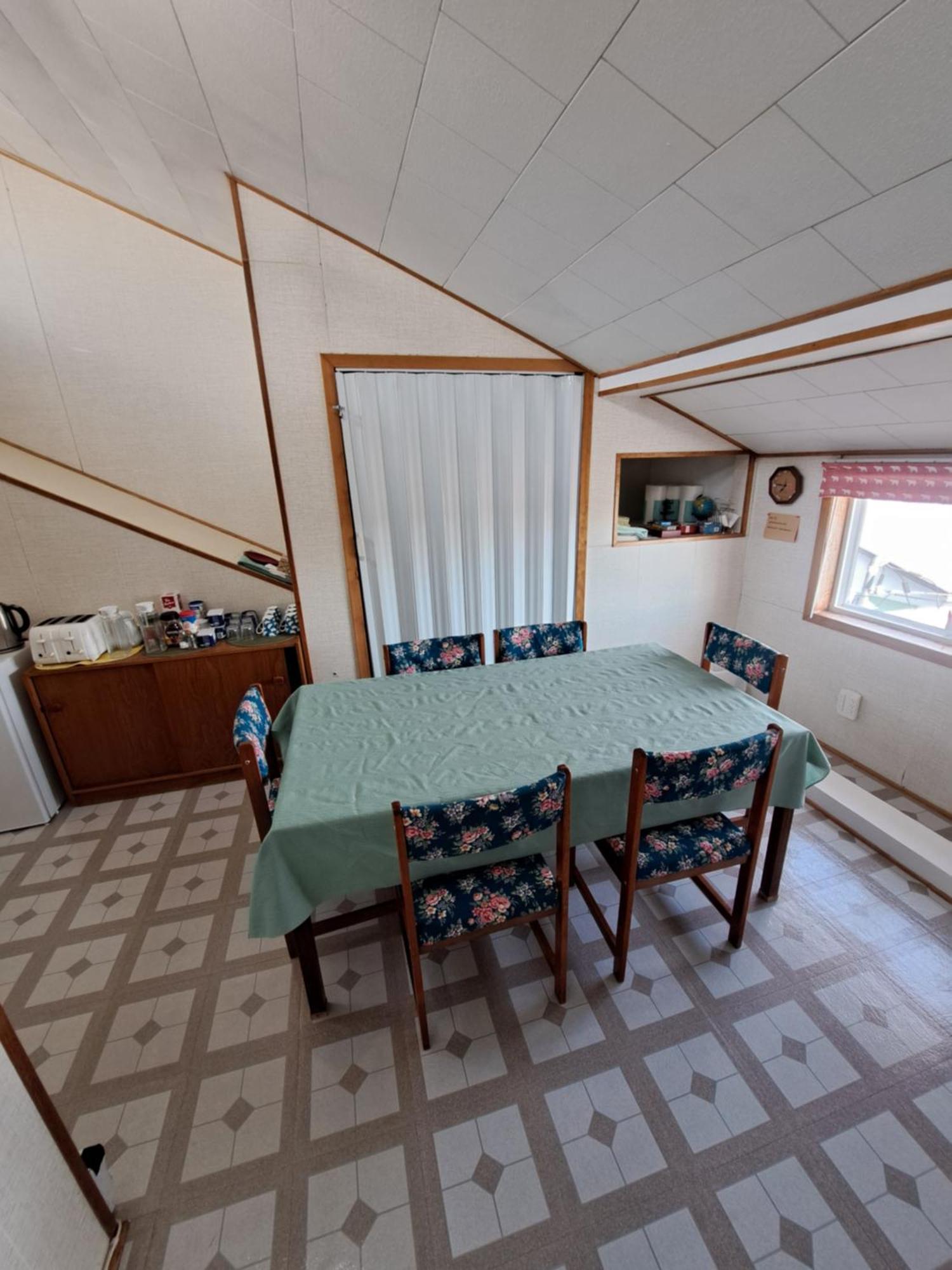 Polar Bear Bed And Breakfast Churchill Ngoại thất bức ảnh